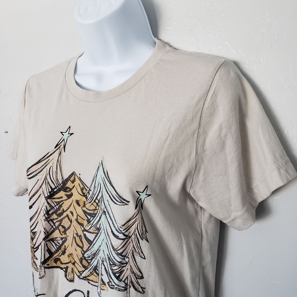 Bella Canvas Small Beige Short Sleeve Graphic Tee Merry Christmas T-shirt Trees - Picture 4 of 5